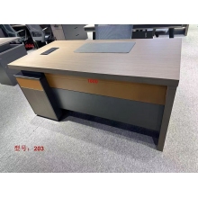 办公桌
